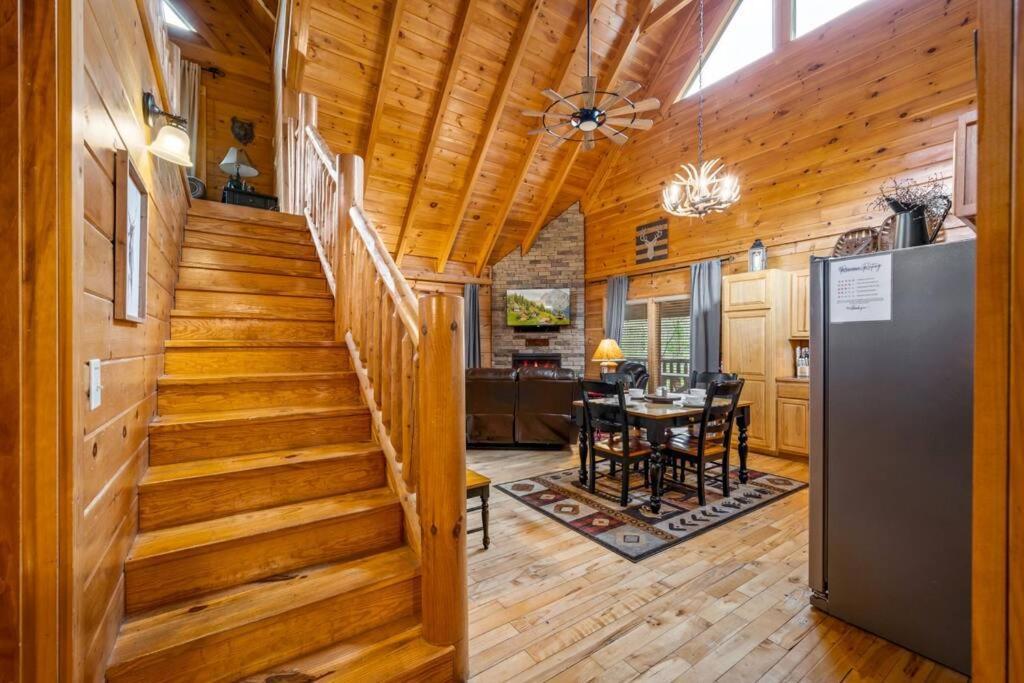 2-Bedroom Cabin With 2 Master Suites, Loft, Half-Bath And Hot Tub In A Serene Resort Setting Sevierville Luaran gambar