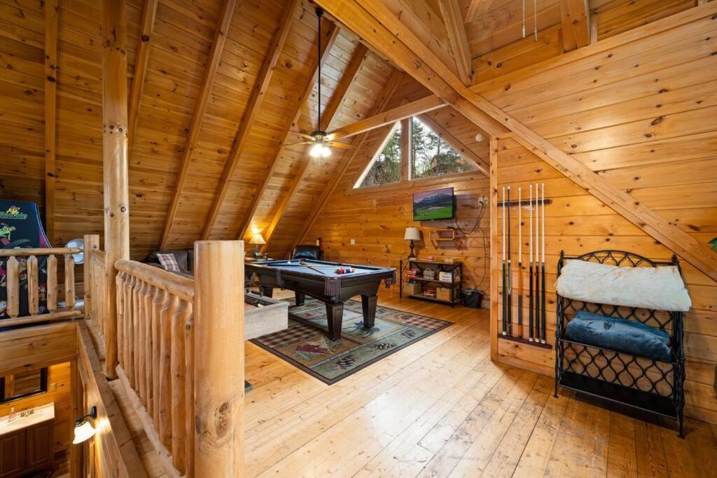 2-Bedroom Cabin With 2 Master Suites, Loft, Half-Bath And Hot Tub In A Serene Resort Setting Sevierville Luaran gambar