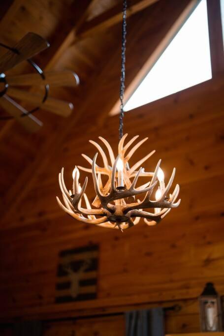 2-Bedroom Cabin With 2 Master Suites, Loft, Half-Bath And Hot Tub In A Serene Resort Setting Sevierville Luaran gambar