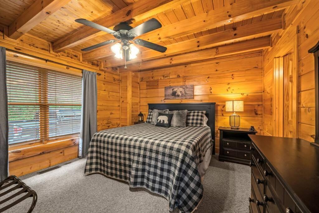 2-Bedroom Cabin With 2 Master Suites, Loft, Half-Bath And Hot Tub In A Serene Resort Setting Sevierville Luaran gambar