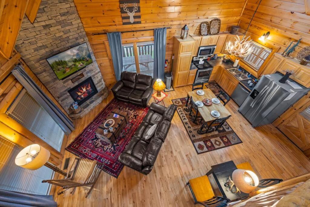 2-Bedroom Cabin With 2 Master Suites, Loft, Half-Bath And Hot Tub In A Serene Resort Setting Sevierville Luaran gambar
