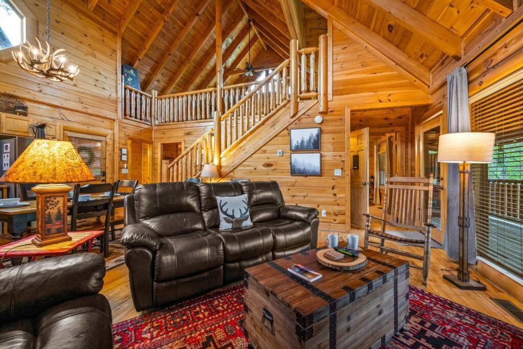 2-Bedroom Cabin With 2 Master Suites, Loft, Half-Bath And Hot Tub In A Serene Resort Setting Sevierville Luaran gambar