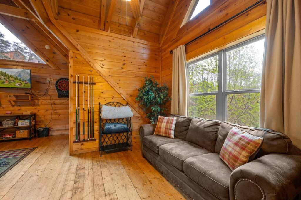 2-Bedroom Cabin With 2 Master Suites, Loft, Half-Bath And Hot Tub In A Serene Resort Setting Sevierville Luaran gambar